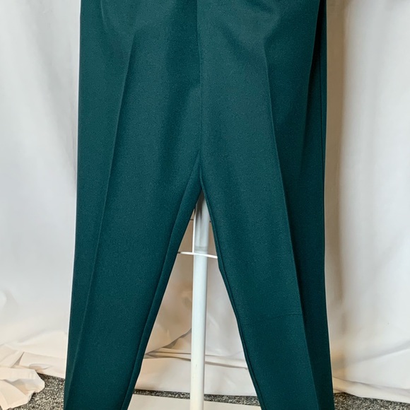 Dark green pants suit - Picture 3 of 9